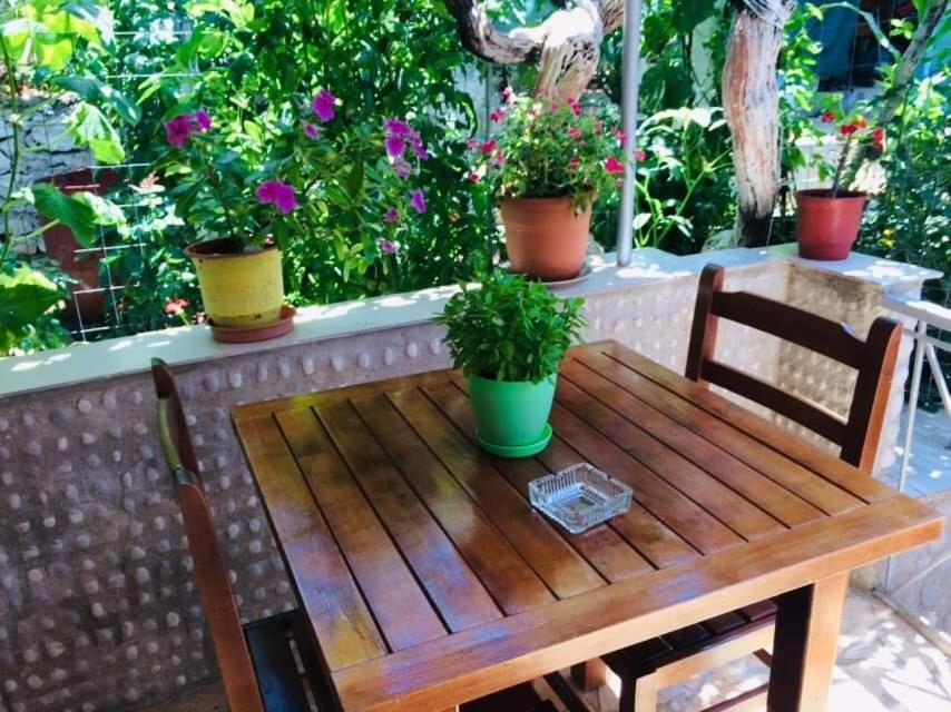 Relaxation Place Hotel Himare Exterior photo
